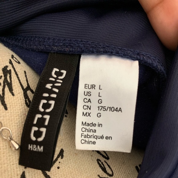 H&M blue and red zip up jacket🤍 - Picture 4 of 4